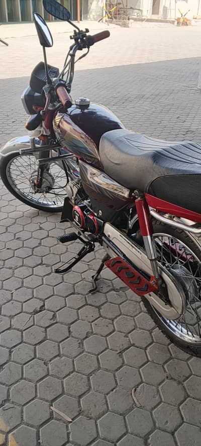 bilkul new tire pichle hafte dalway te
