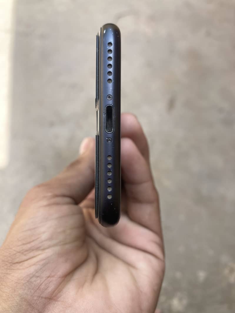 Apple iPhone 7 1
