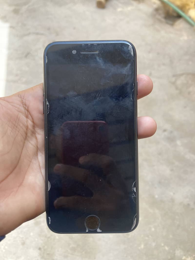 Apple iPhone 7 2