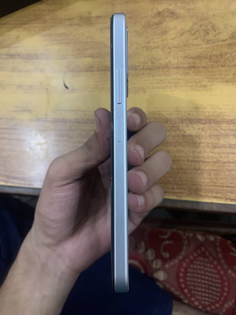 OPPO A6s 3