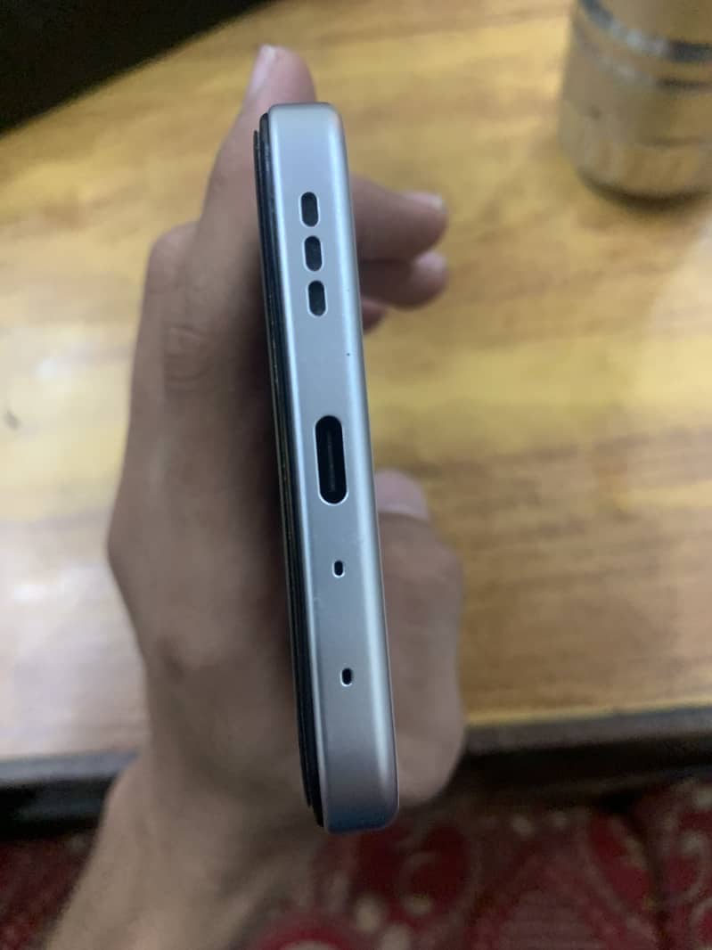 OPPO A6s 4