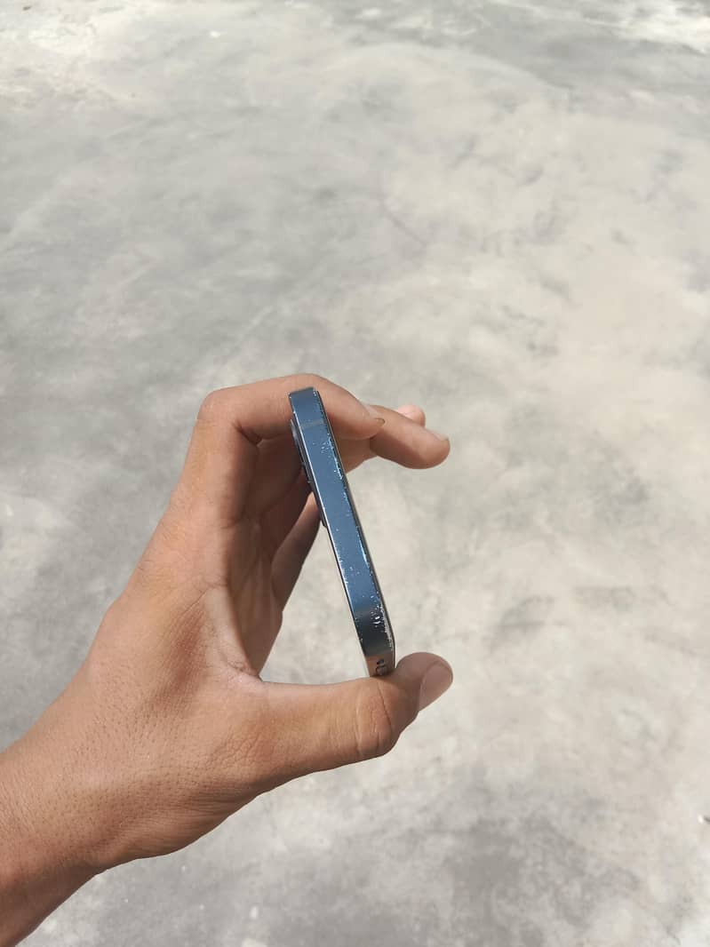 Apple iPhone 12 5