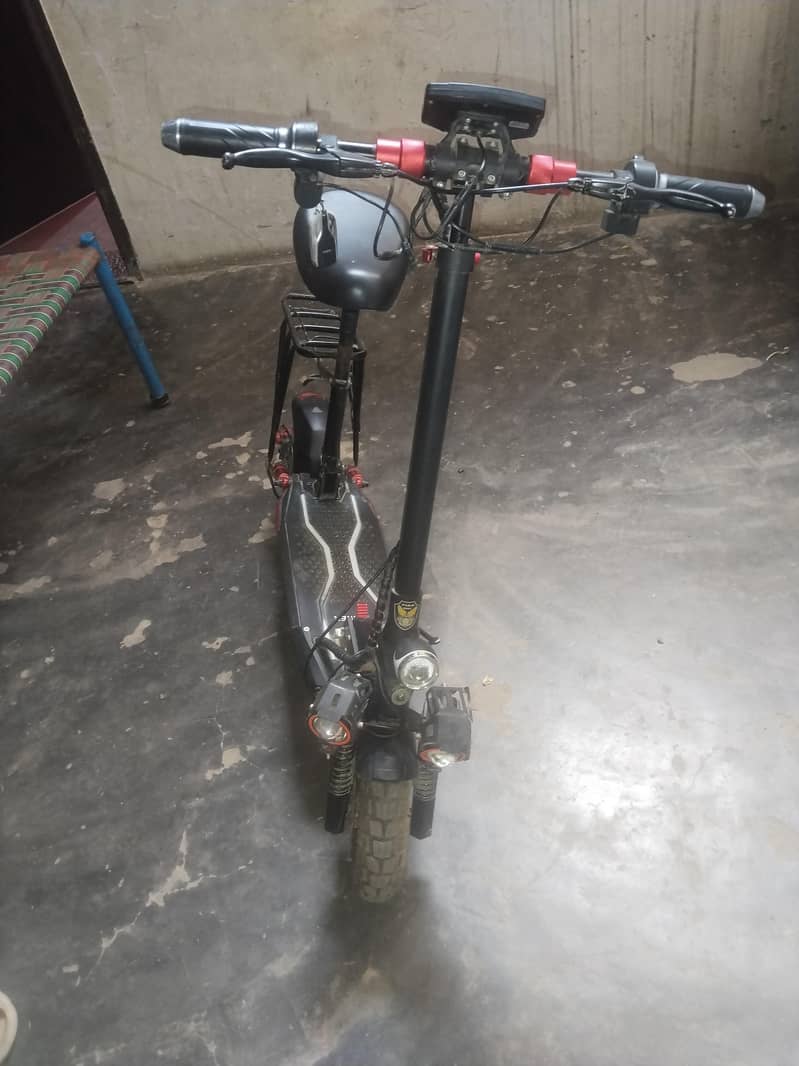 scooty 1