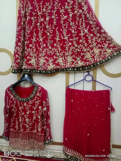 new bridals lehenga 10 by 10 condition.