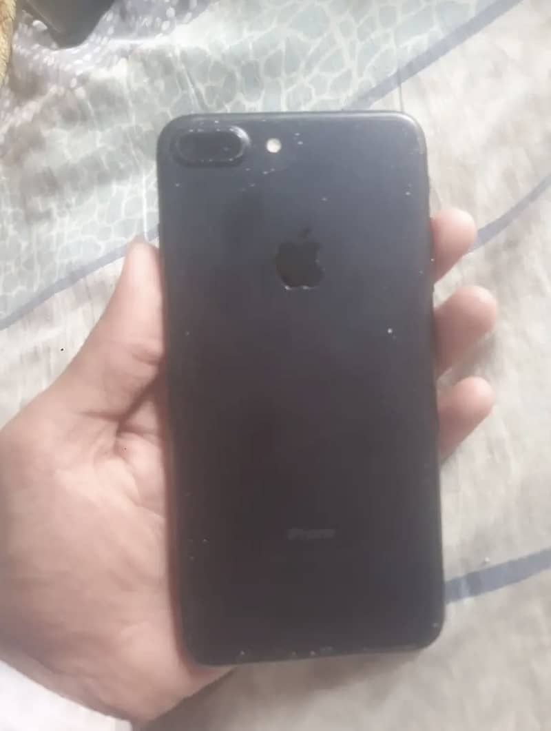 Apple iPhone 7 Plus 1
