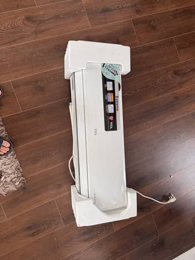 TCL Extreme Series 1 Ton Inverter AC  Almost Brand New  Original Box