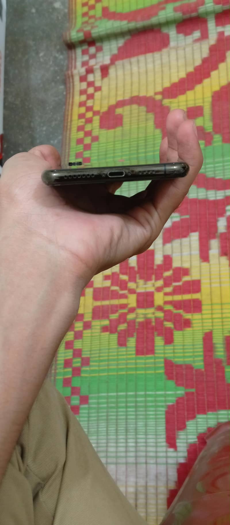 Apple iPhone XS Max 6