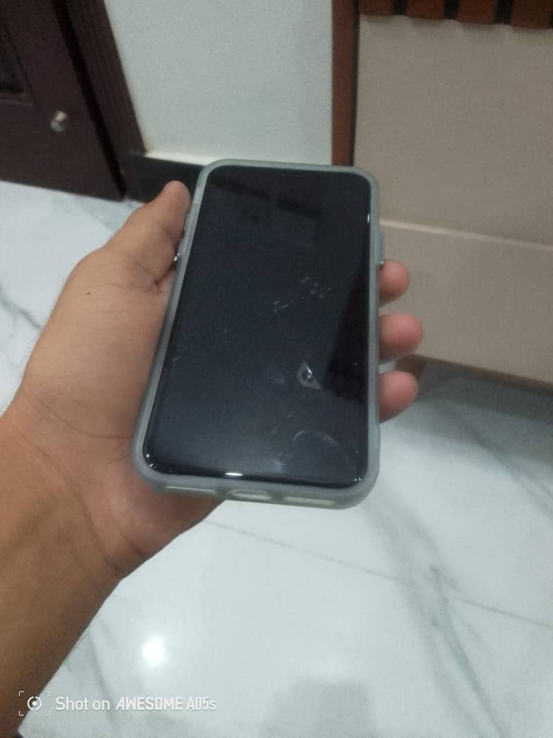 Apple iPhone XS 1