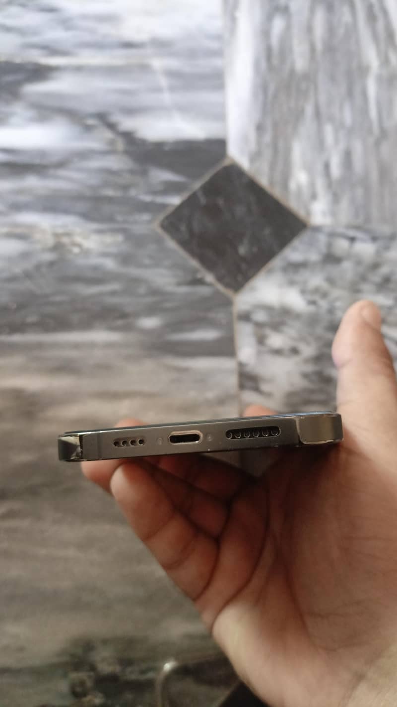 Apple iPhone 13 Pro Max 3