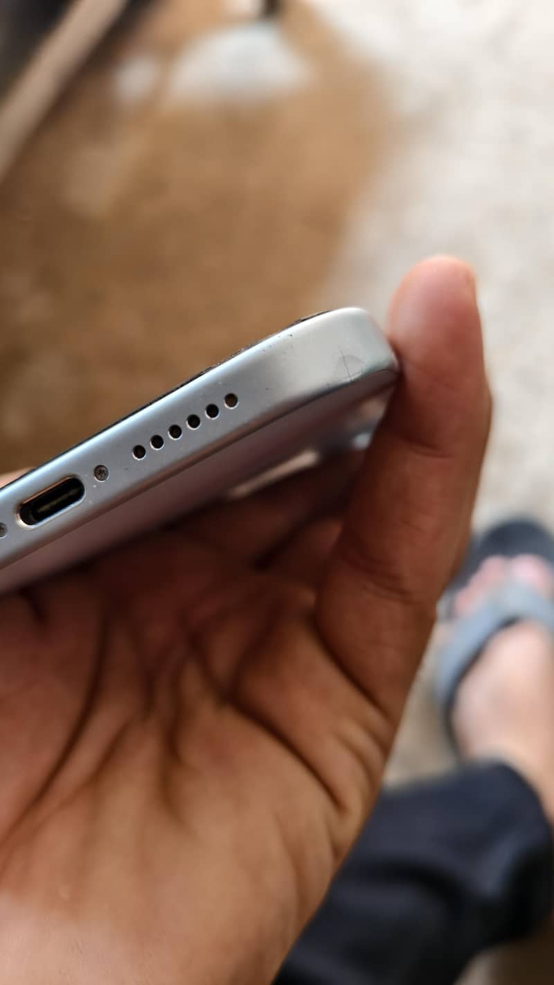 Apple iPhone 15 plus 1