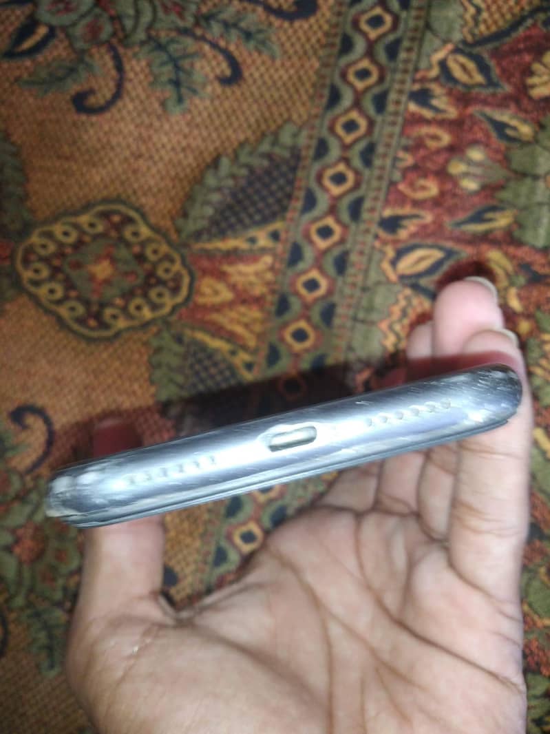 Apple iPhone 11 2