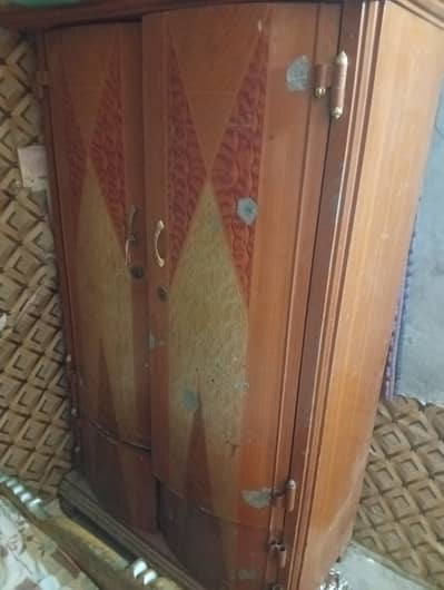 Used Safe Almaari