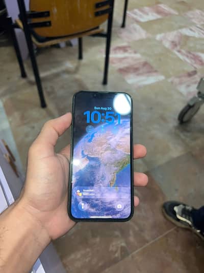 Apple iPhone 13