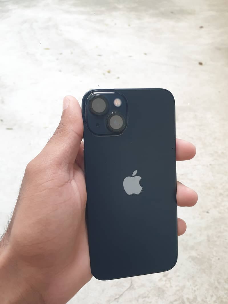 Apple iPhone 13 0