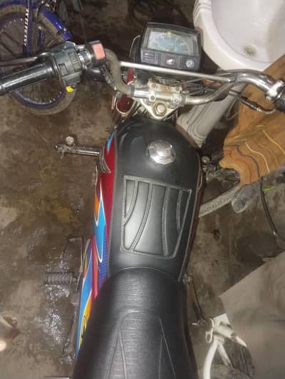 lahore registered 2016 model