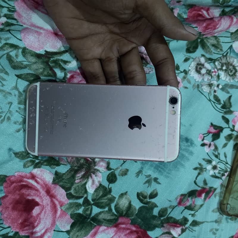 Apple iPhone 6S 4