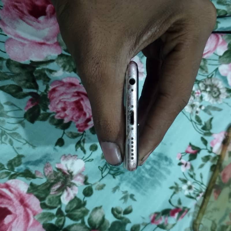 Apple iPhone 6S 6