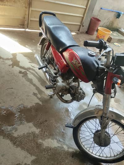 aoa. . Bhai bik ka kisi bhi kisam ka Kam nh honey wala. . . engine ok ha