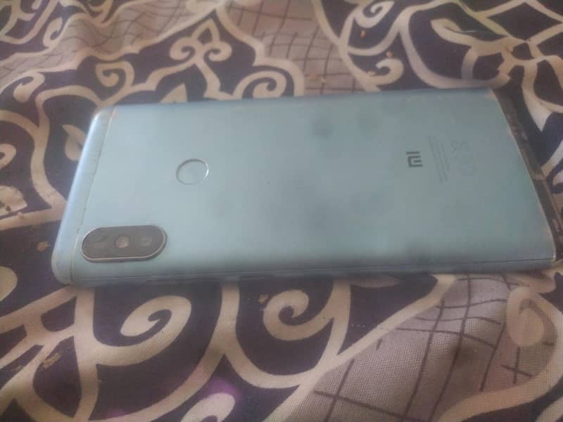 Xiaomi Redmi Note 5 1