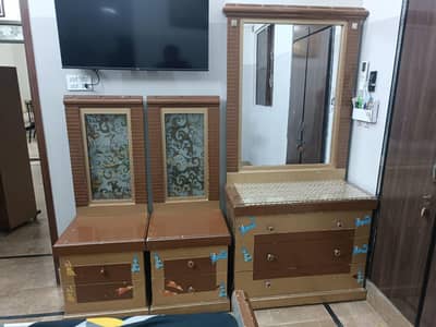 Dressing Table With Side Tables.