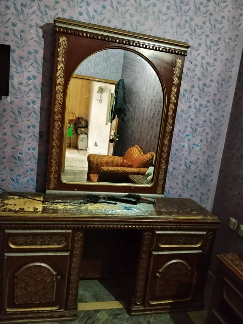 Bed & Dressing Set  Mob  03214265672 2