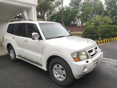 Mitsubishi Pajero 2004