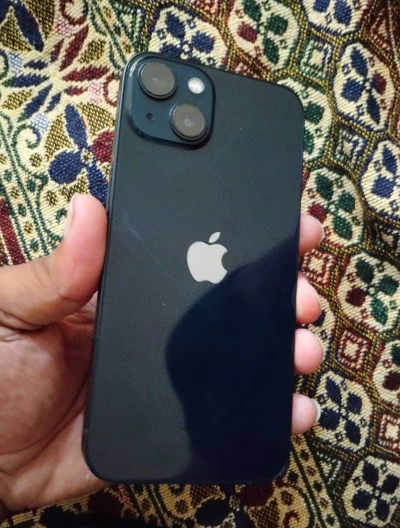 Apple iPhone 13 0