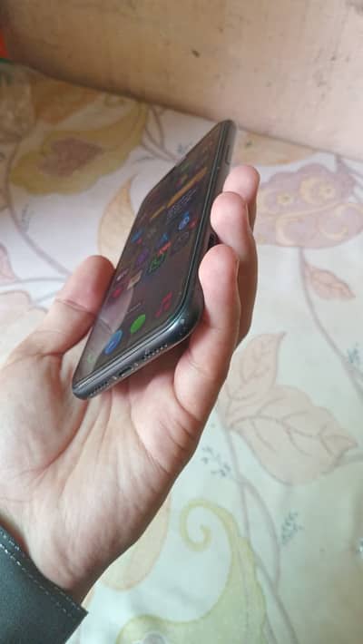 Apple iPhone XR