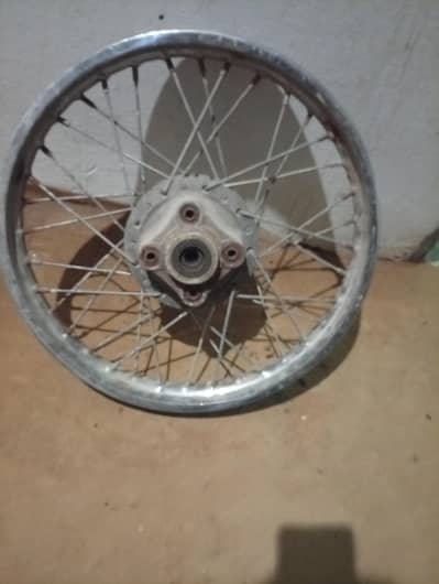 Honda 125 Original Hub with tyre rim for sale