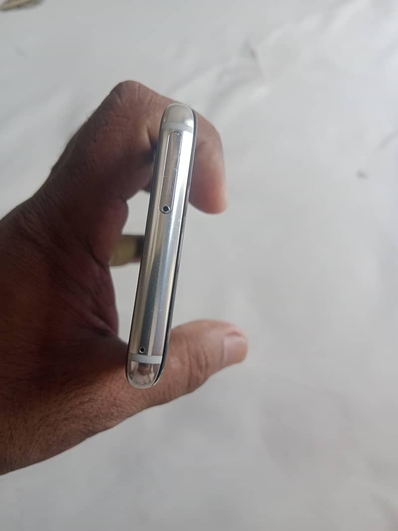 Samsung Mobile S8 3