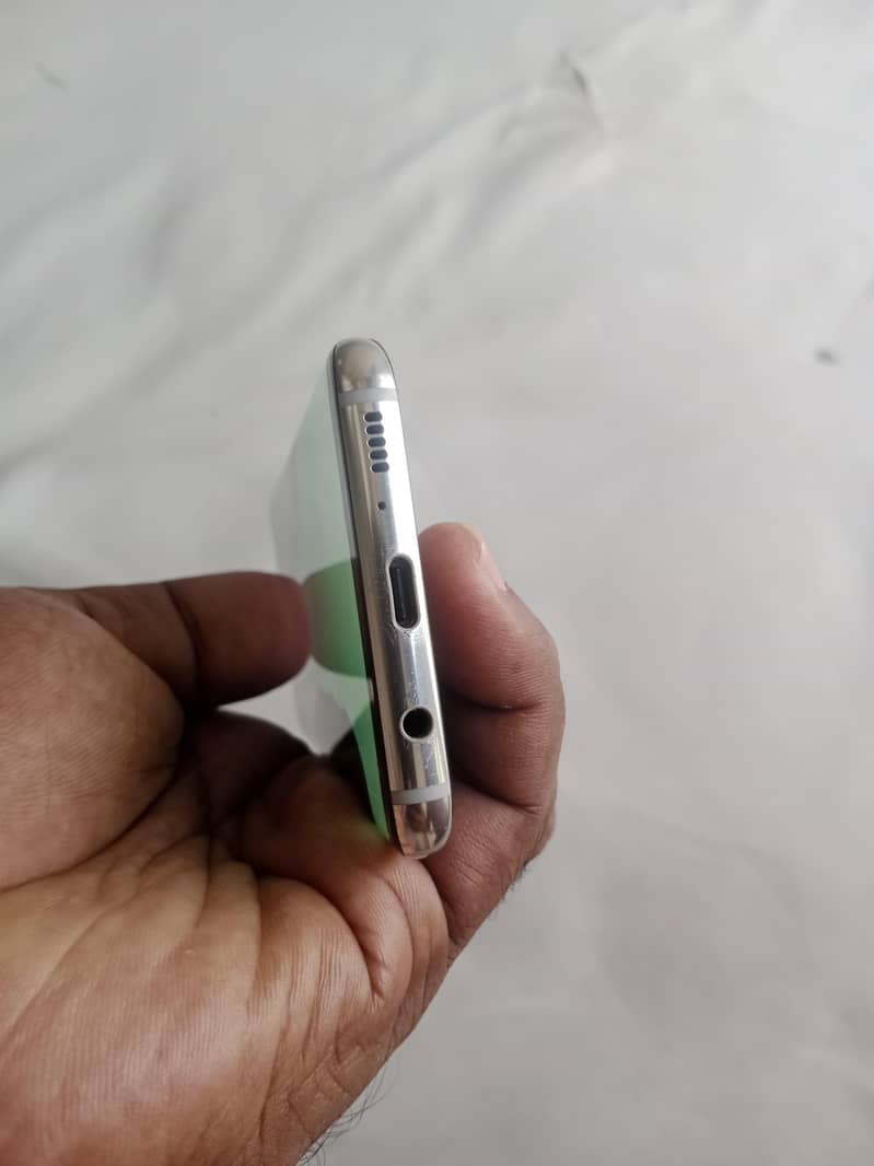 Samsung Mobile S8 6