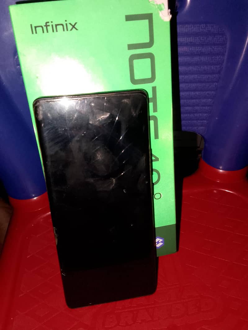 Infinix Note 40 Pro 7