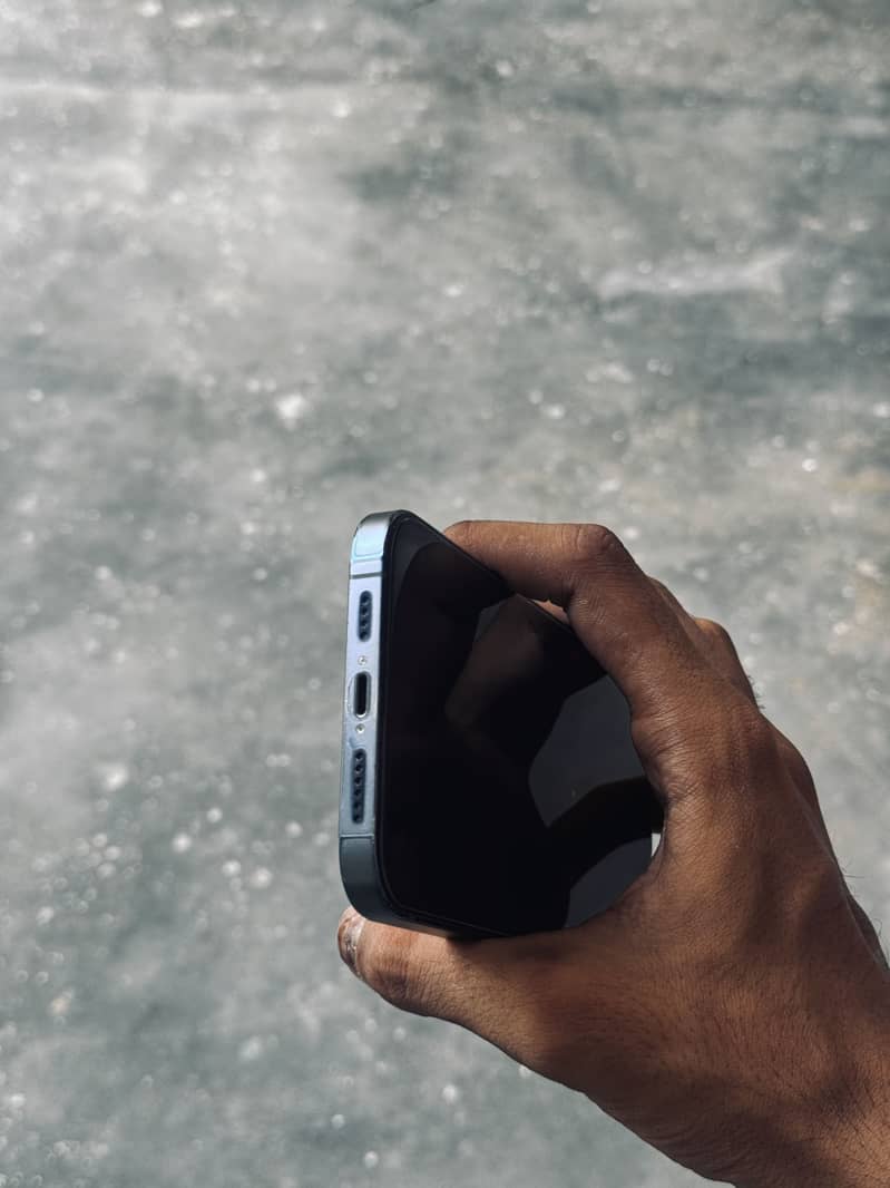 Apple iPhone 13 Pro Max 8