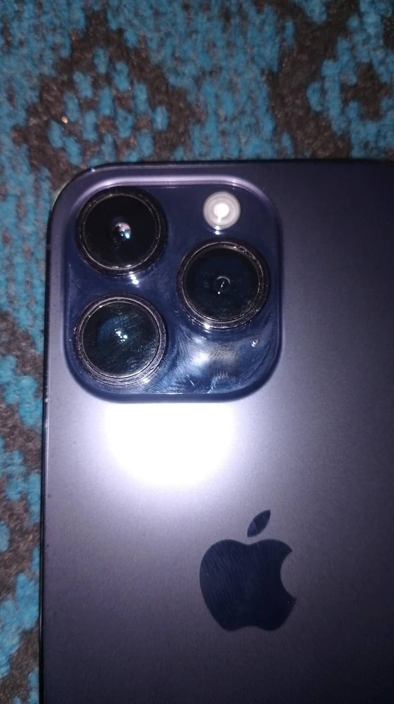 Apple iPhone 14 Pro 1