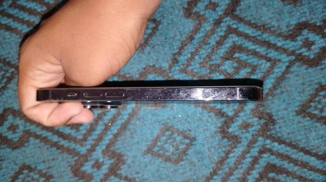 Apple iPhone 14 Pro 3
