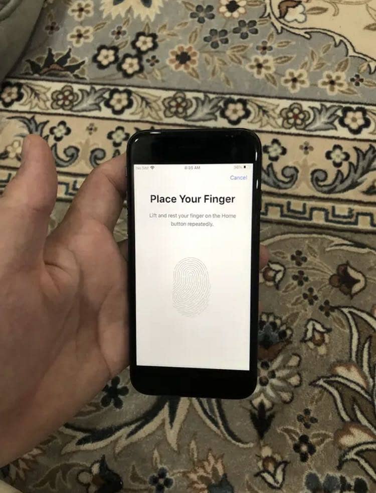 iPhone 8 (Full Sim Time & 10/10) 3