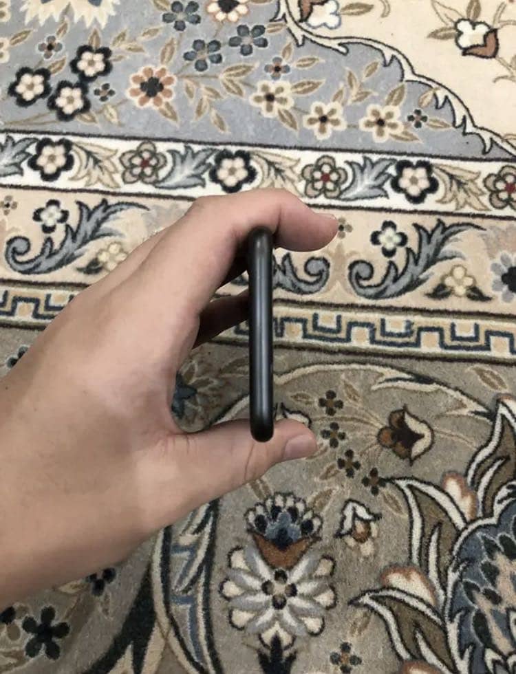 iPhone 8 (Full Sim Time & 10/10) 9