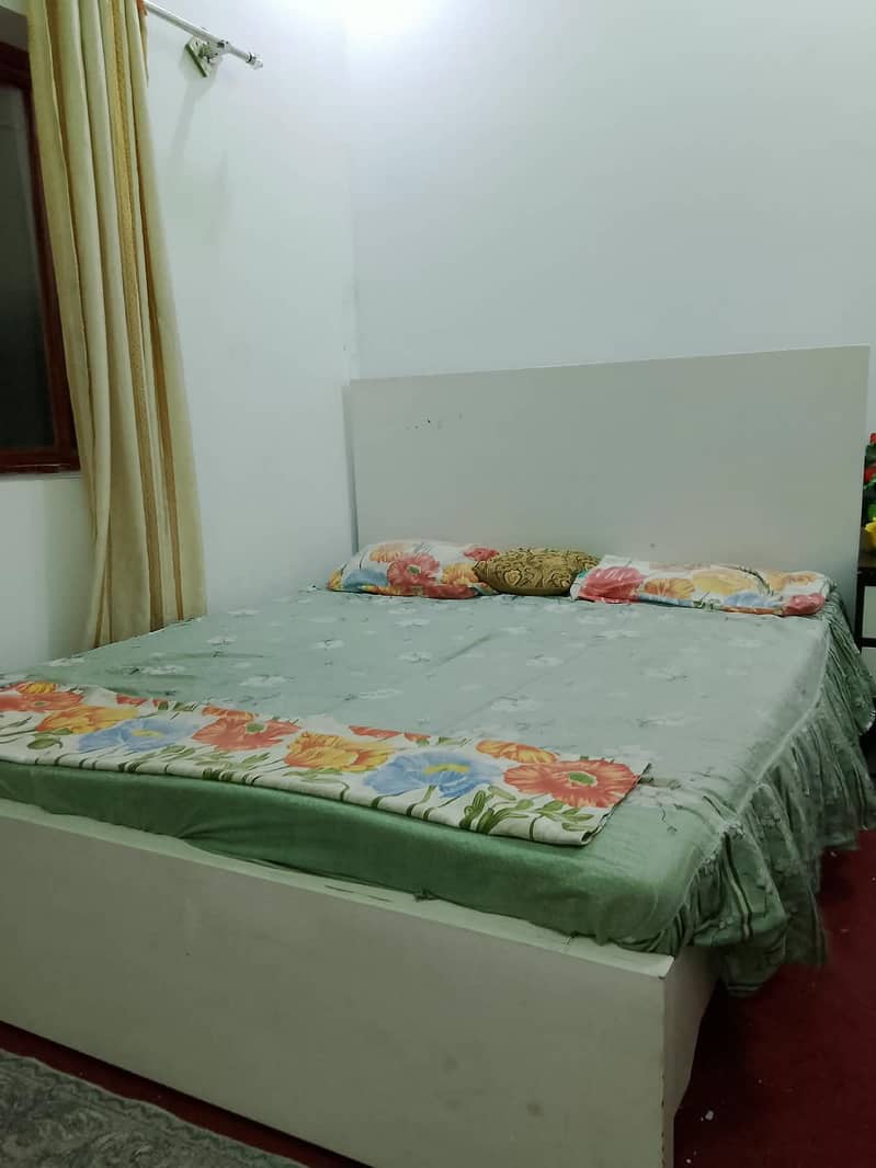 king size bed demand foam sid tabl 2