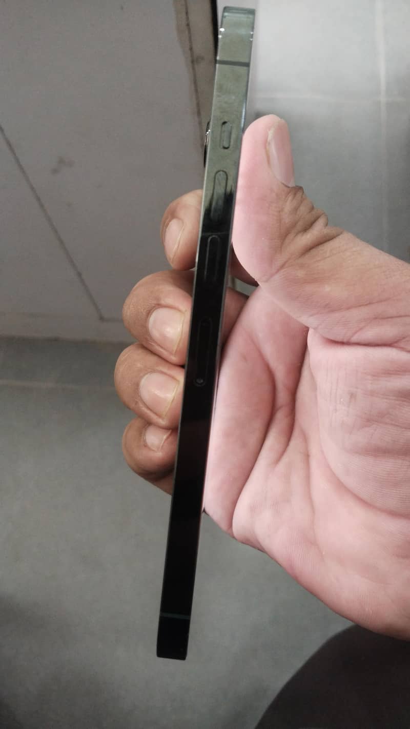 Apple iPhone 13 Pro Max 3