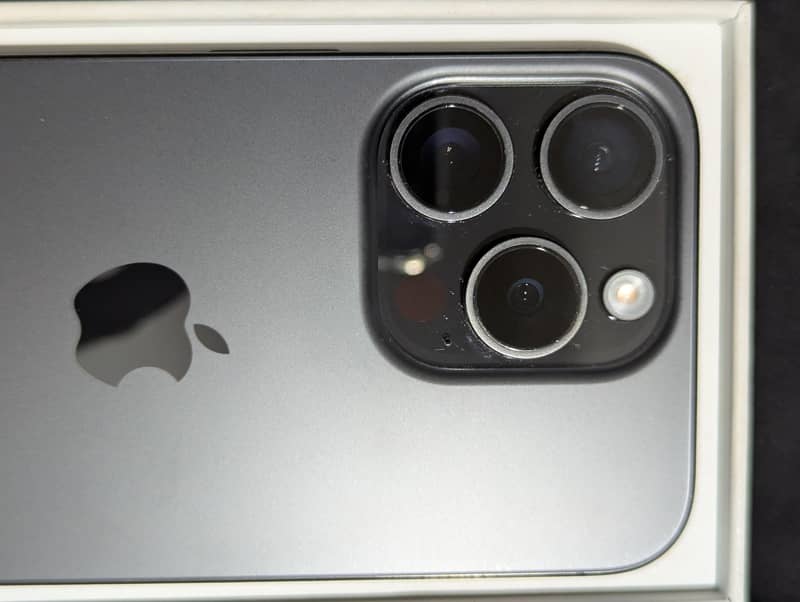 Apple iPhone 15 Pro 1