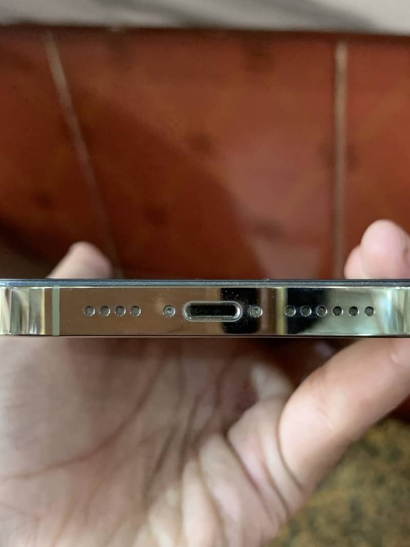 Apple iPhone 14 Pro Max 2
