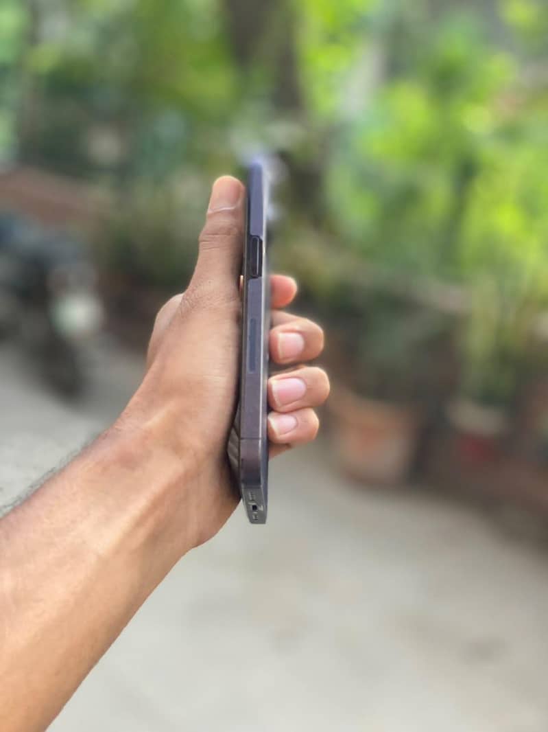Apple iPhone 14 Pro 1