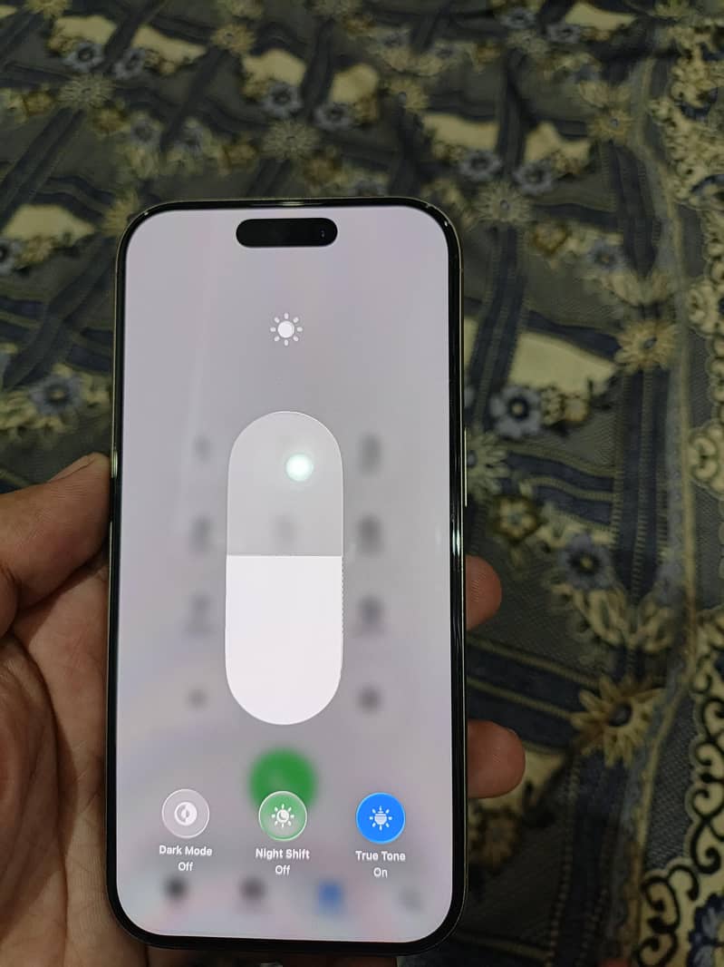 Apple iPhone 16 Pro 6