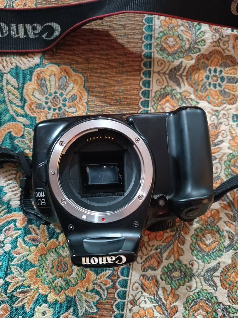 DSLR. 5