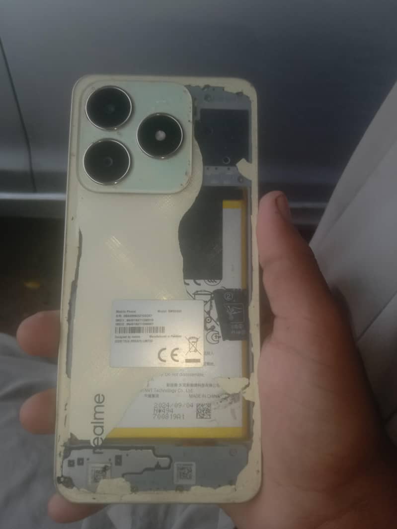 Realme C61 0