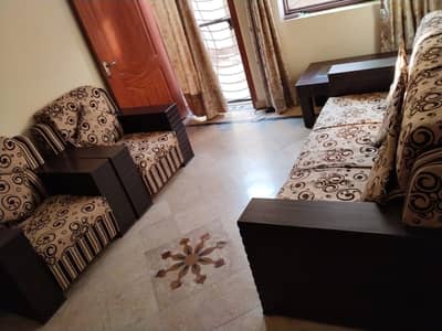 5 Seater Sofa Set in Price of 29000