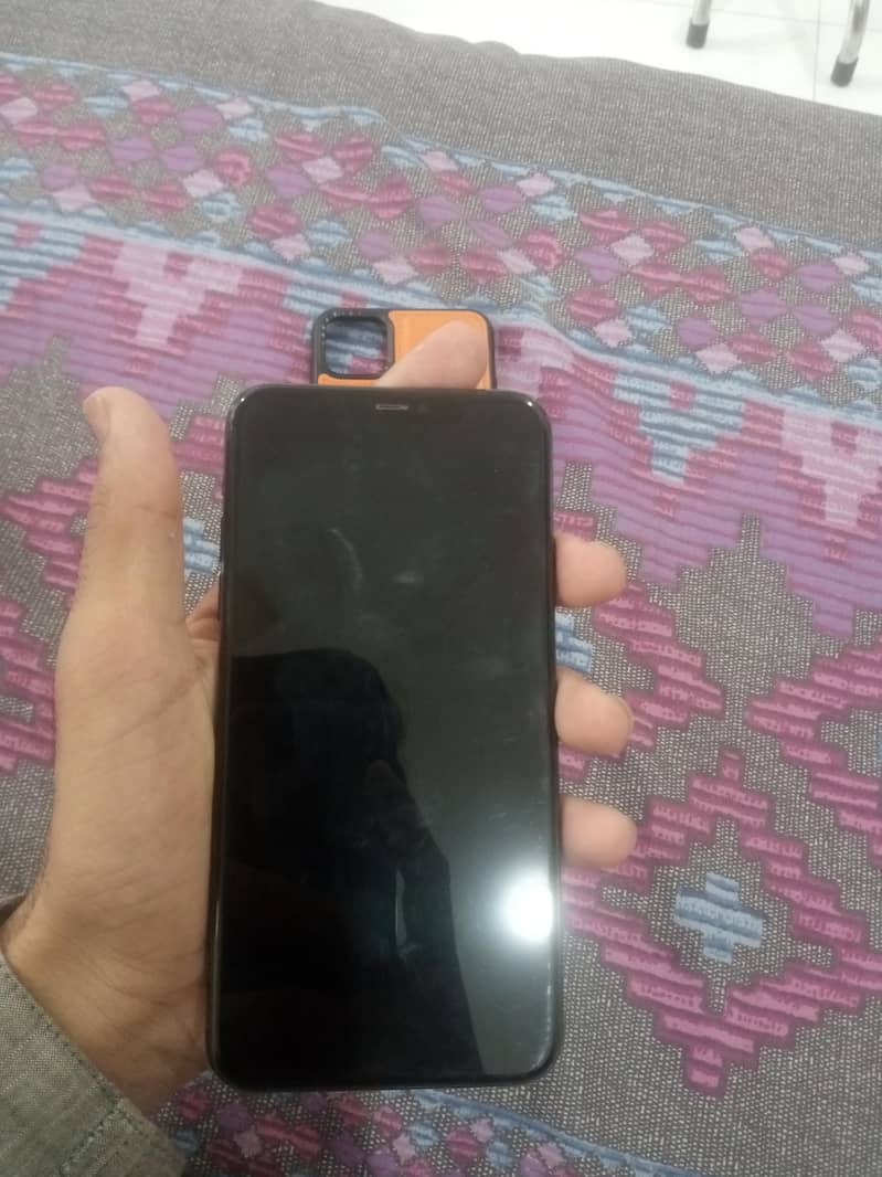 Apple iPhone 11 Pro Max 1