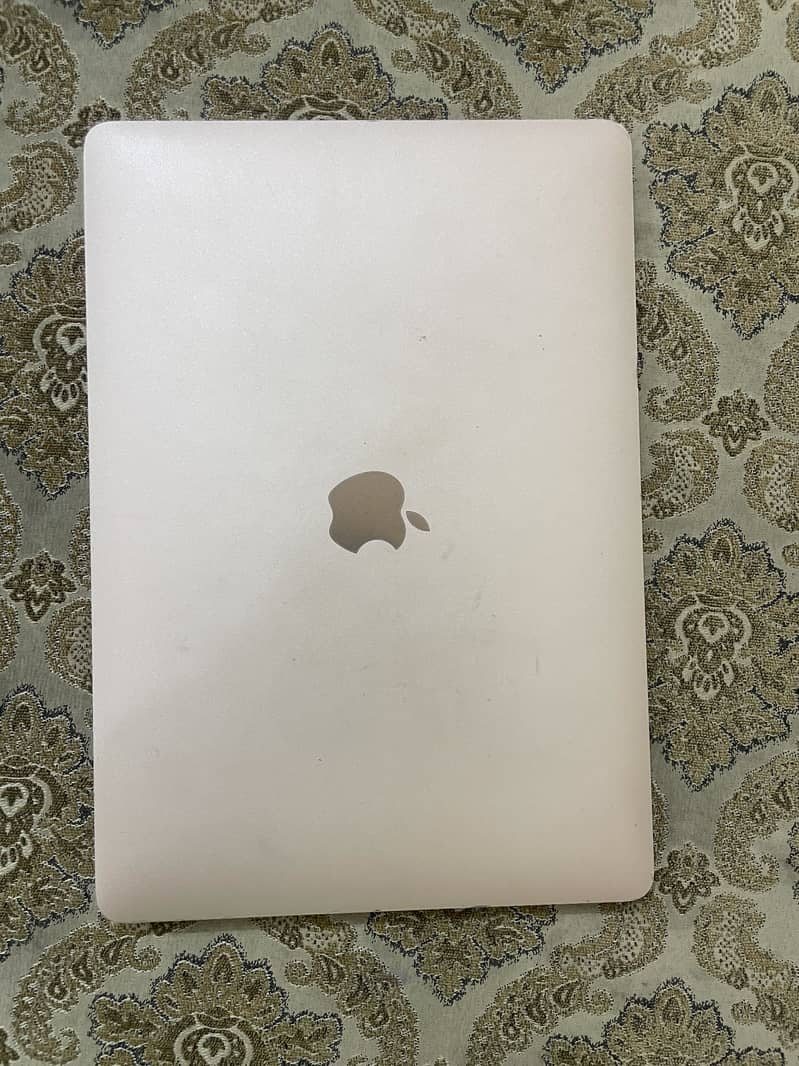 MacBook Air core i3 (2020) 3