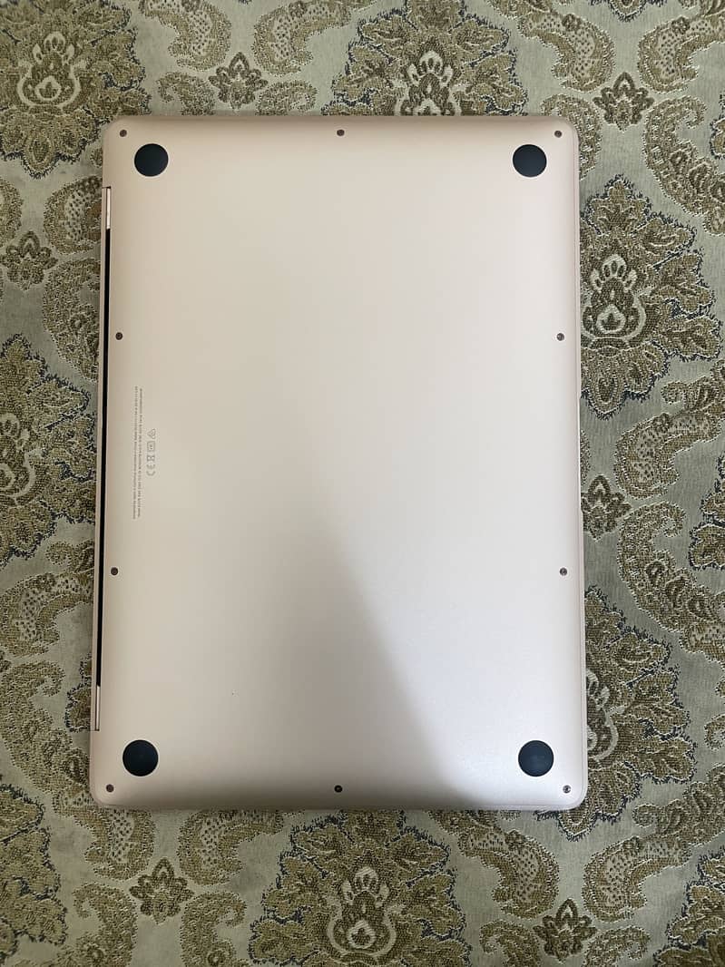 MacBook Air core i3 (2020) 4