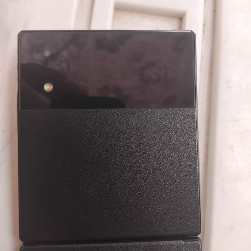 Itel Flip 1 2